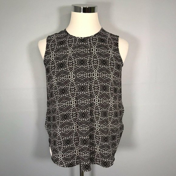 Vince Camuto Women’s Blouse M Medium Black White Geometric Print - Picture 7 of 12